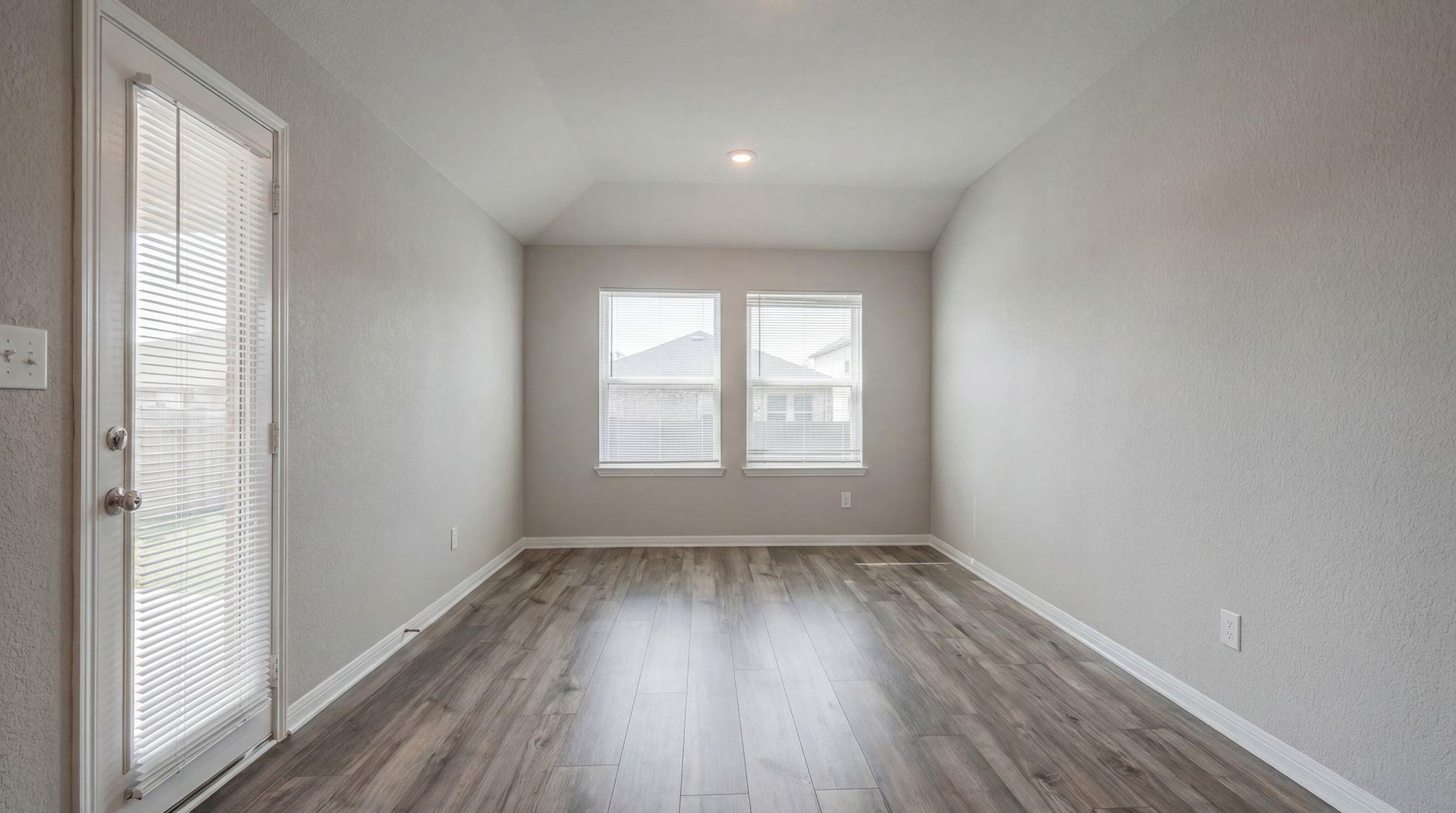 1003 Round Bale Rd, Hutto, TX 78634