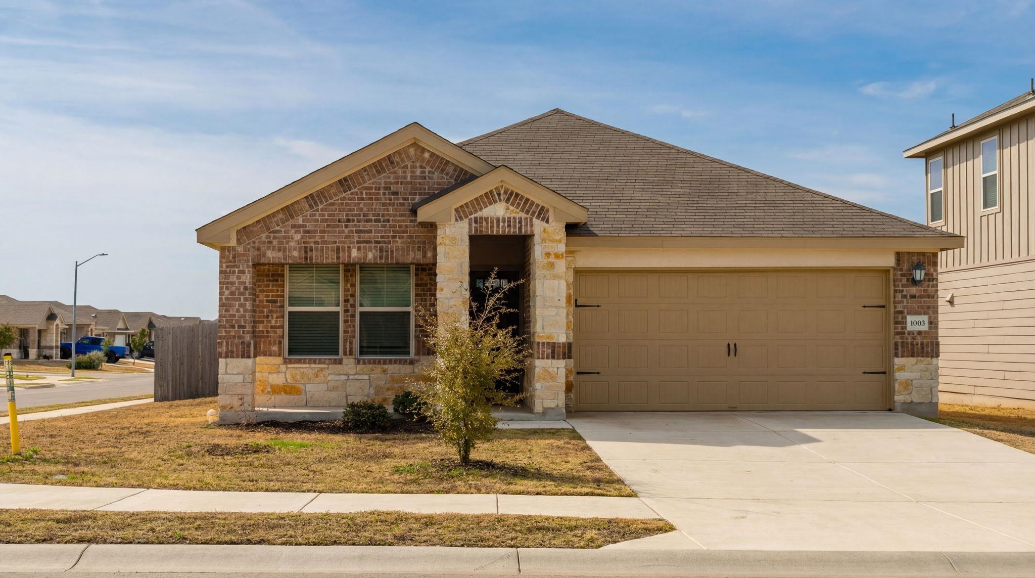 1003 Round Bale Rd, Hutto, TX 78634