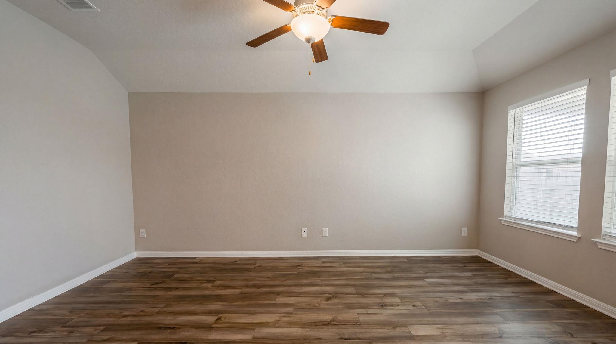 1003 Round Bale Rd, Hutto, TX 78634