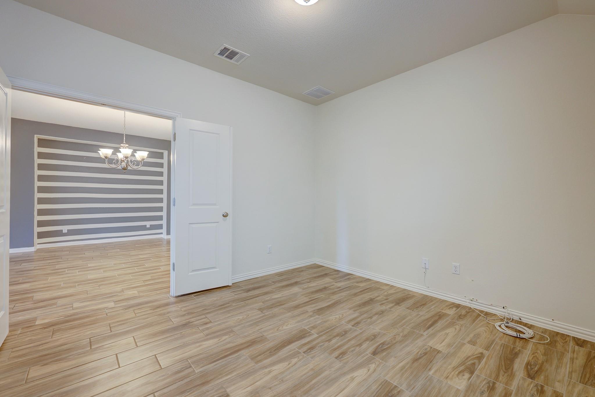 4123 Van Ness Dr, Round Rock, TX 78681