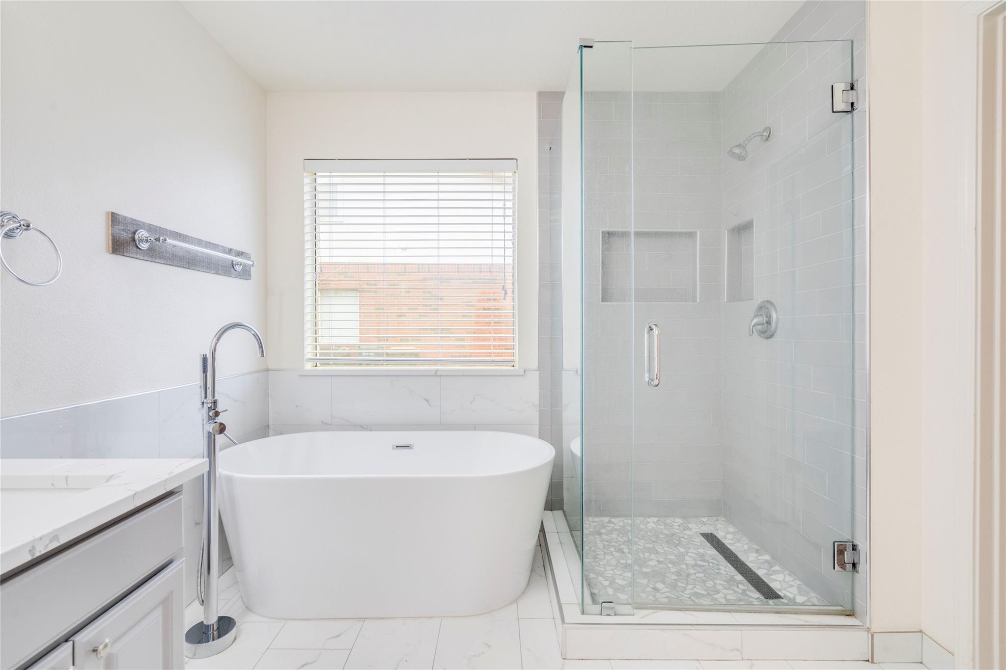 740 Dark Horse Ln, Buda, TX 78610