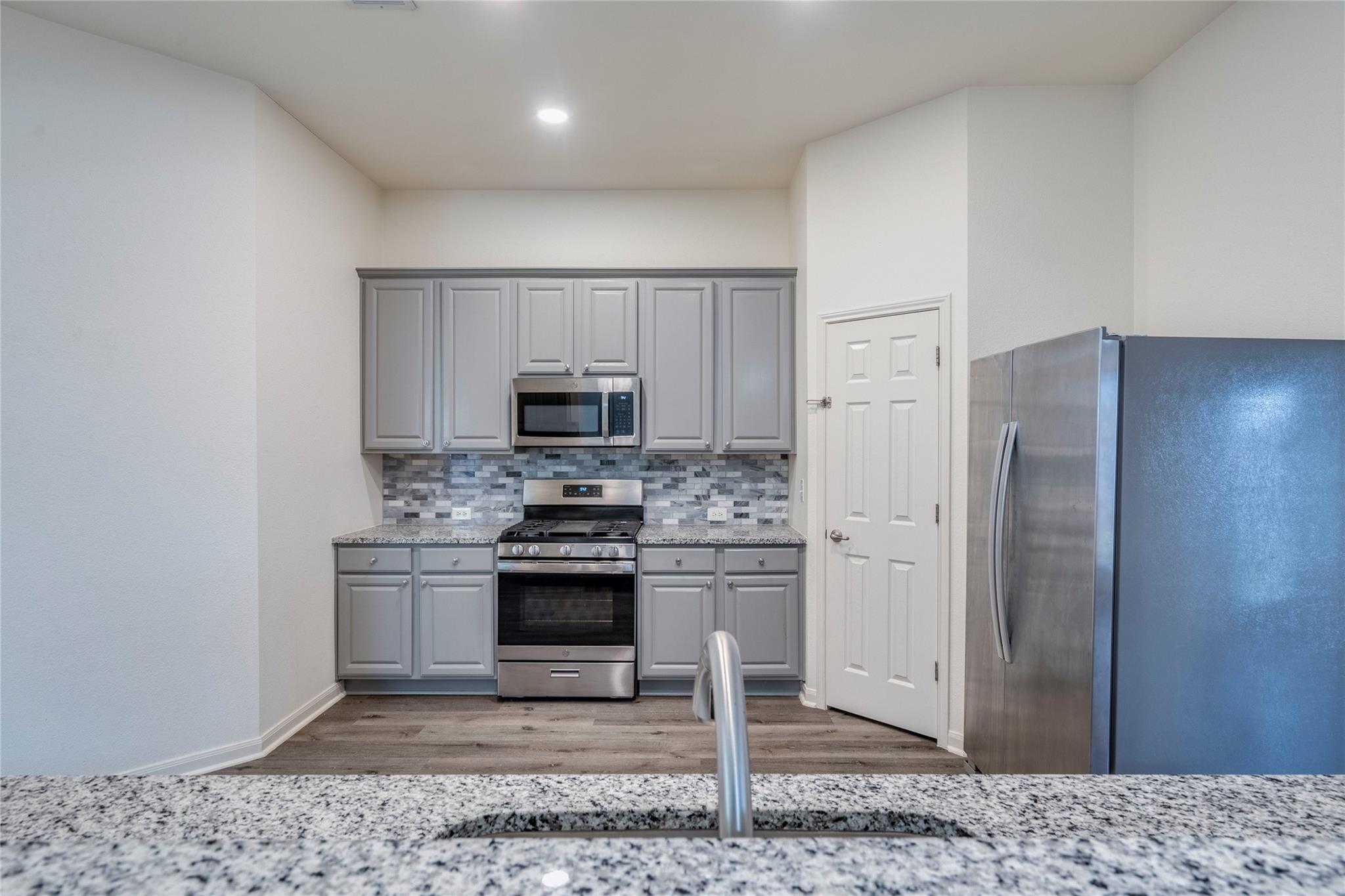 740 Dark Horse Ln, Buda, TX 78610