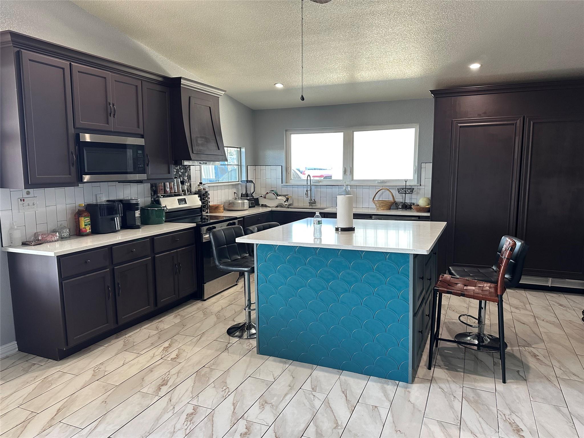 5716 Avenue C, Heidenheimer, TX 76501