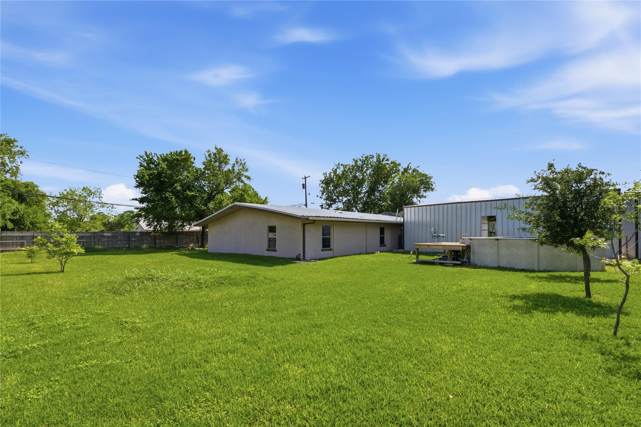5716 Avenue C, Heidenheimer, TX 76501