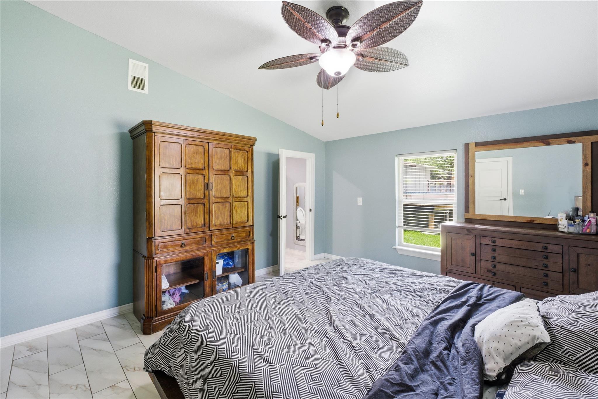 5716 Avenue C, Heidenheimer, TX 76501