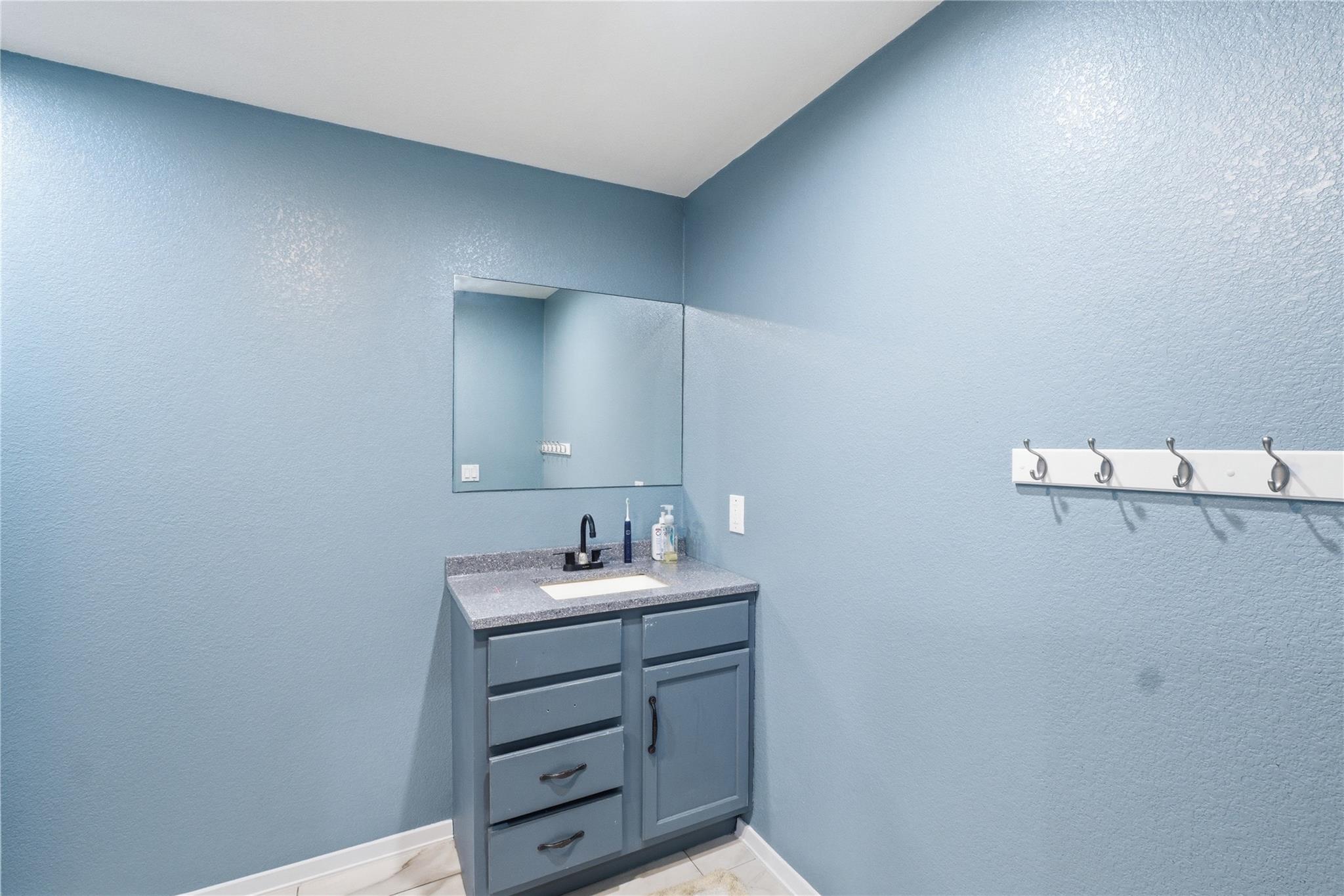 5716 Avenue C, Heidenheimer, TX 76501