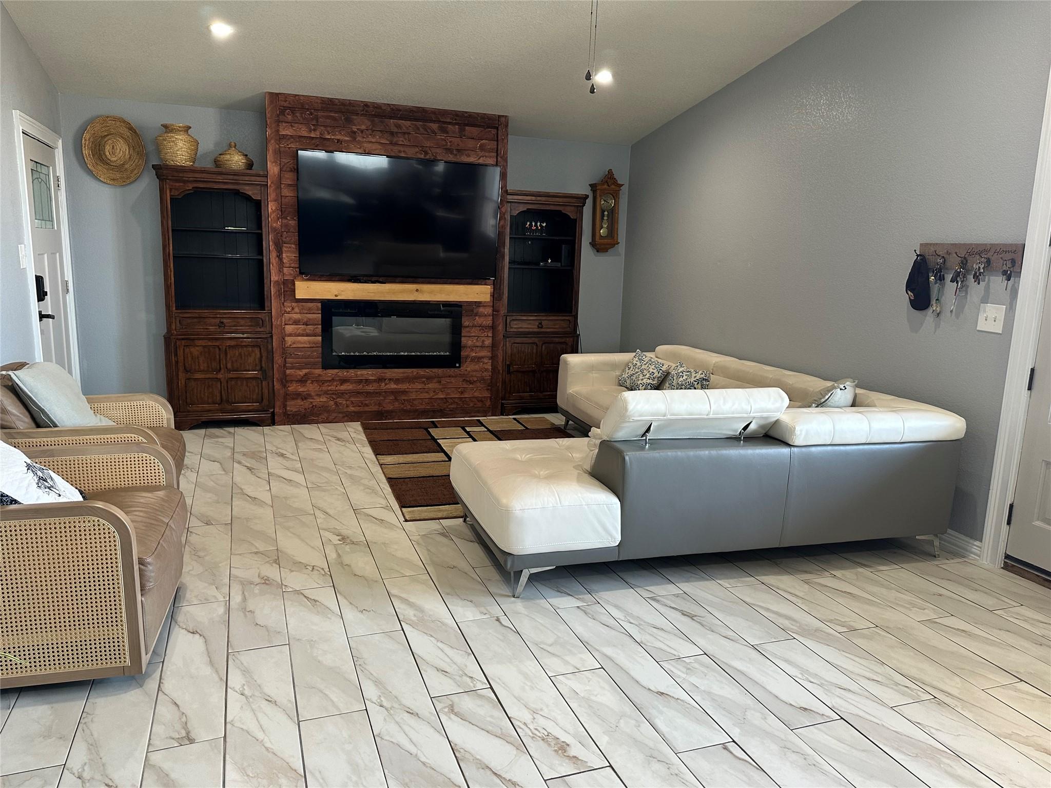 5716 Avenue C, Heidenheimer, TX 76501