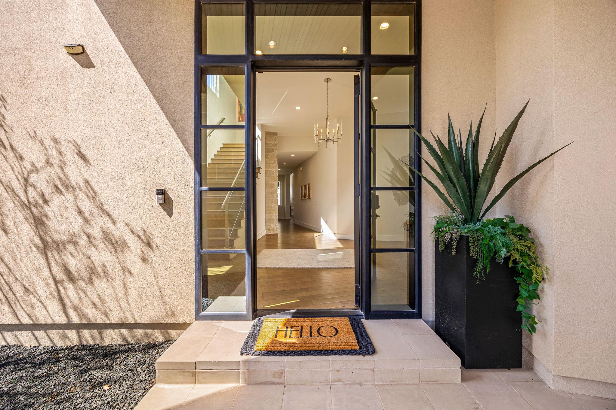 6504 W Courtyard Dr, Austin, TX 78730