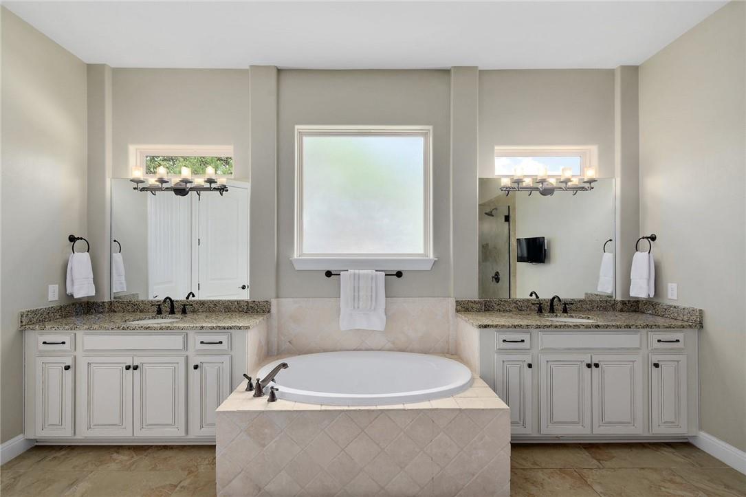 17207 Raynham Hill Dr, Austin, TX 78738