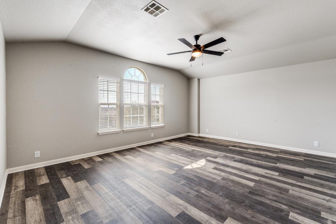 306 Oak Creek Way, New Braunfels, TX 78130