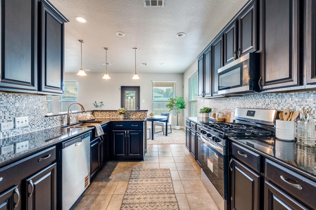 306 Oak Creek Way, New Braunfels, TX 78130