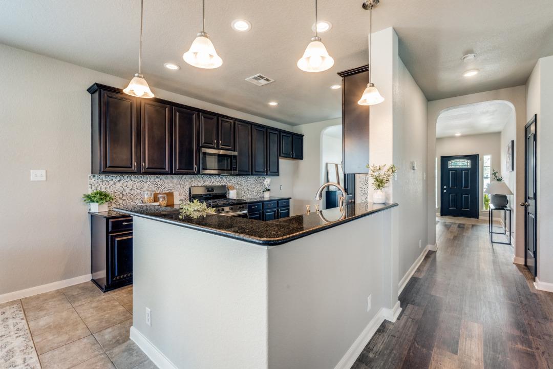 306 Oak Creek Way, New Braunfels, TX 78130