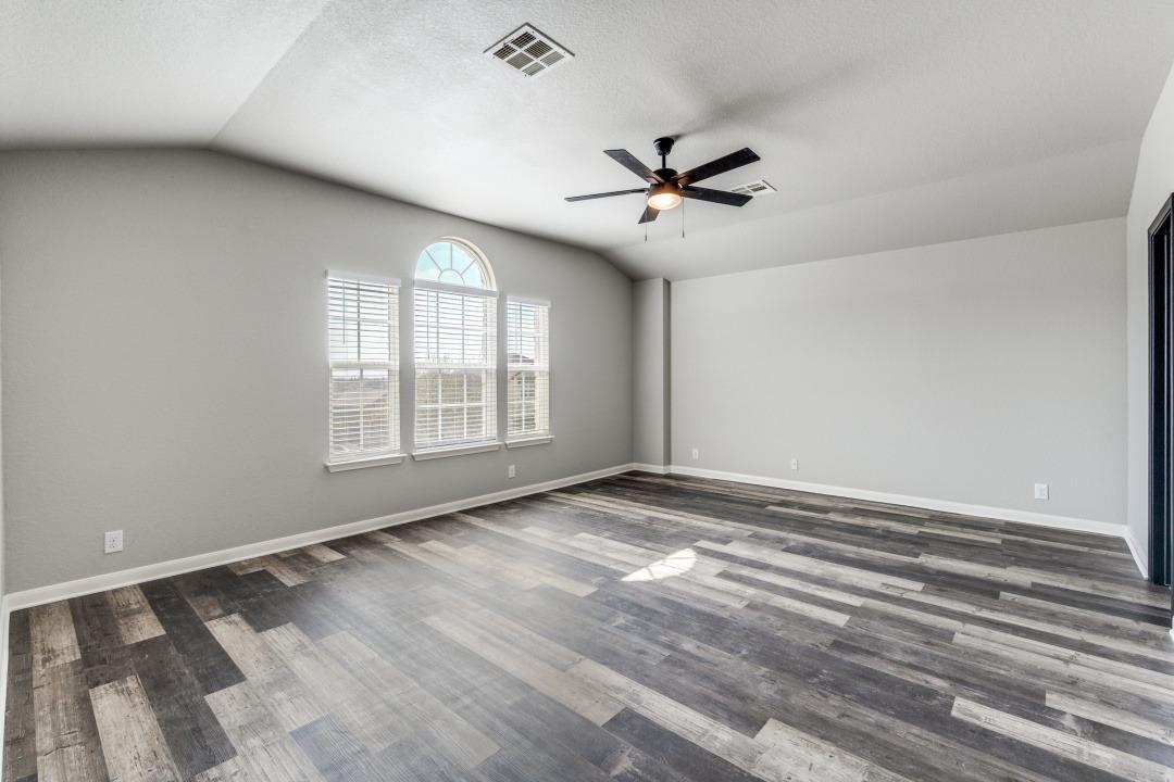 306 Oak Creek Way, New Braunfels, TX 78130