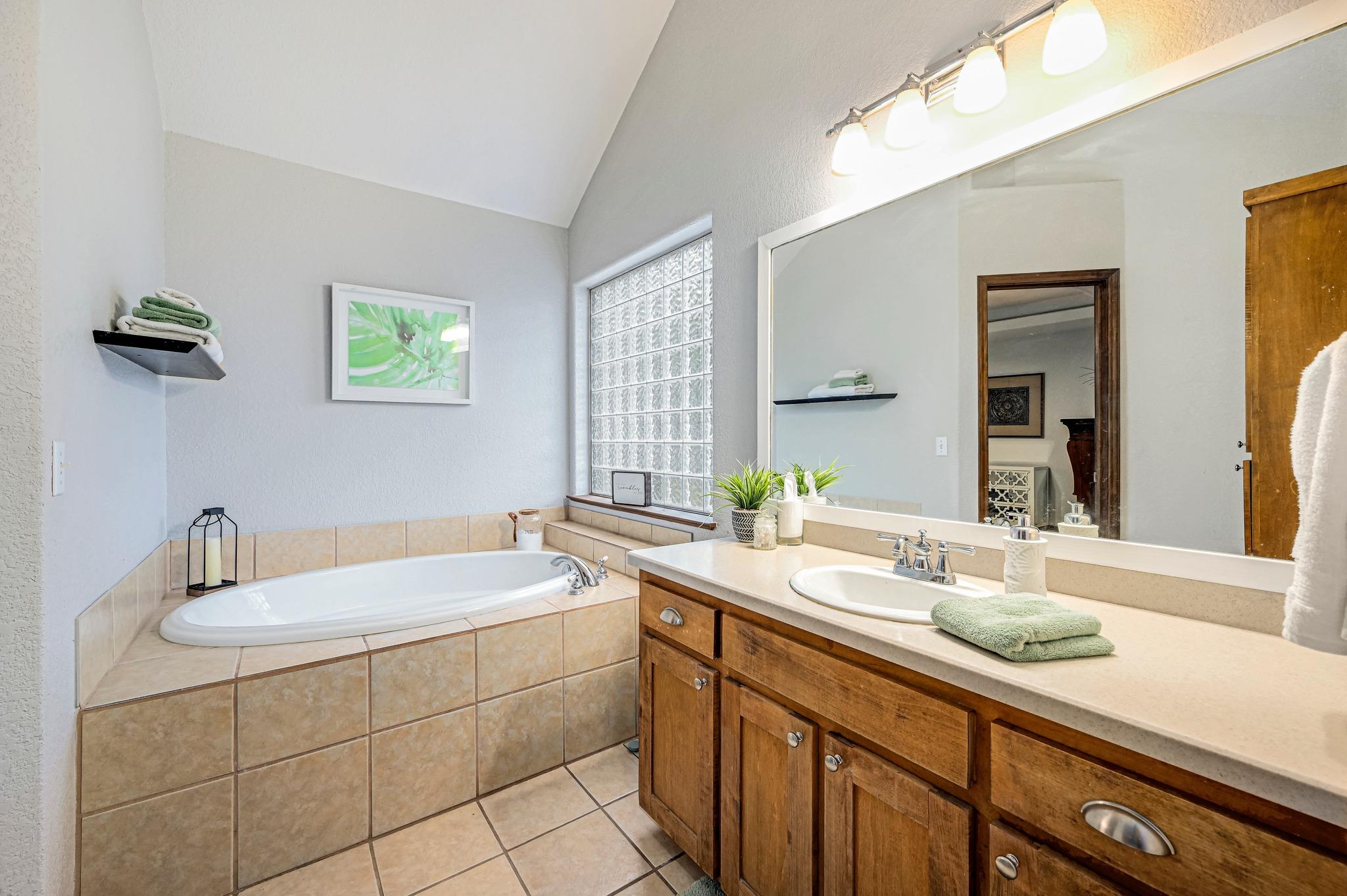 55 Champion Cir, Wimberley, TX 78676