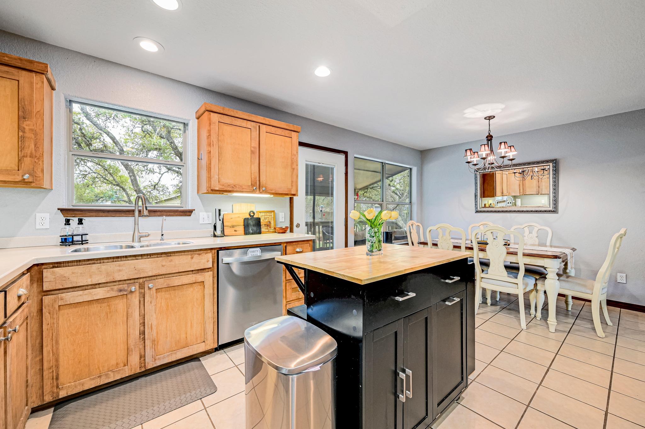 55 Champion Cir, Wimberley, TX 78676