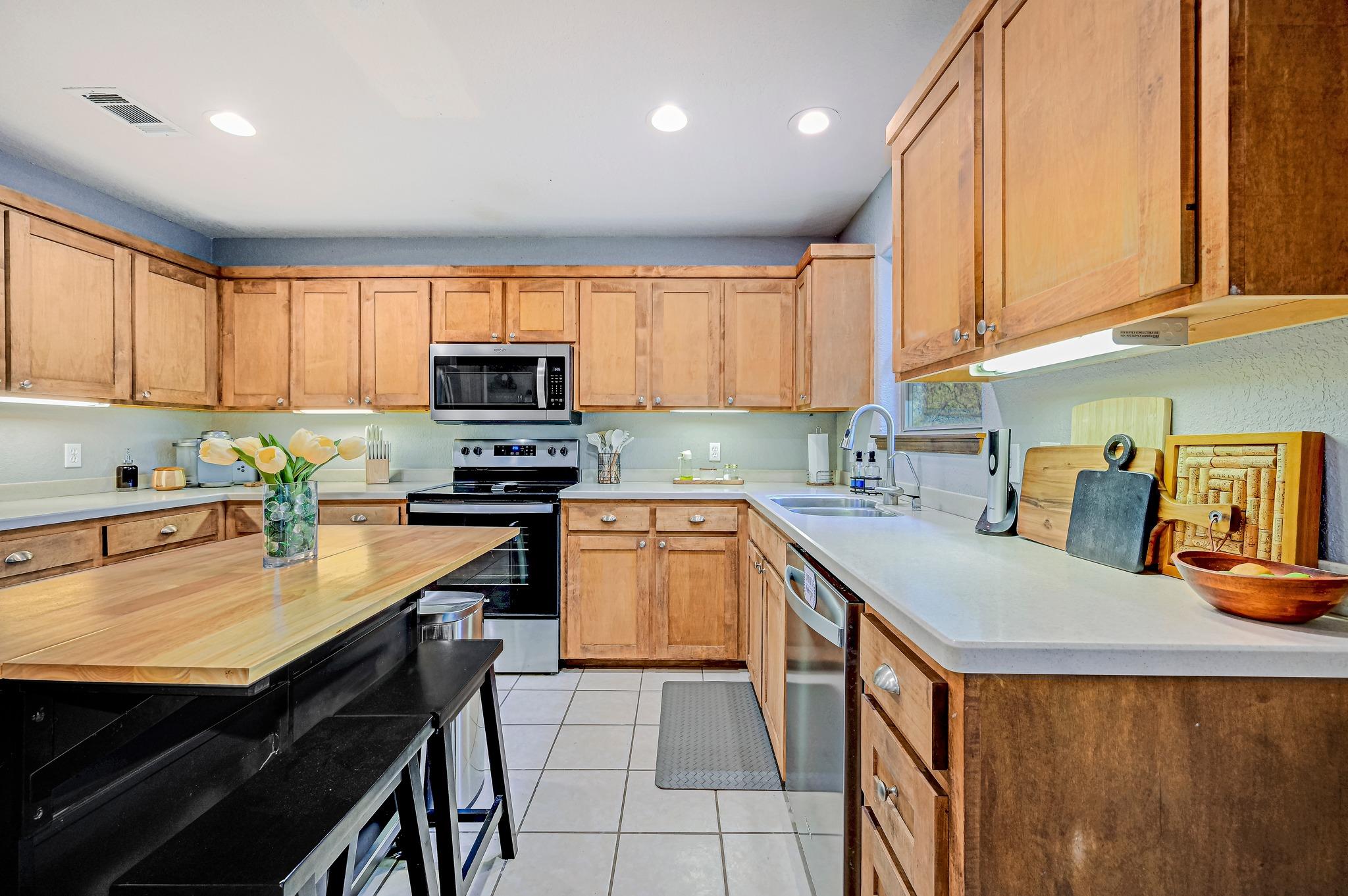 55 Champion Cir, Wimberley, TX 78676