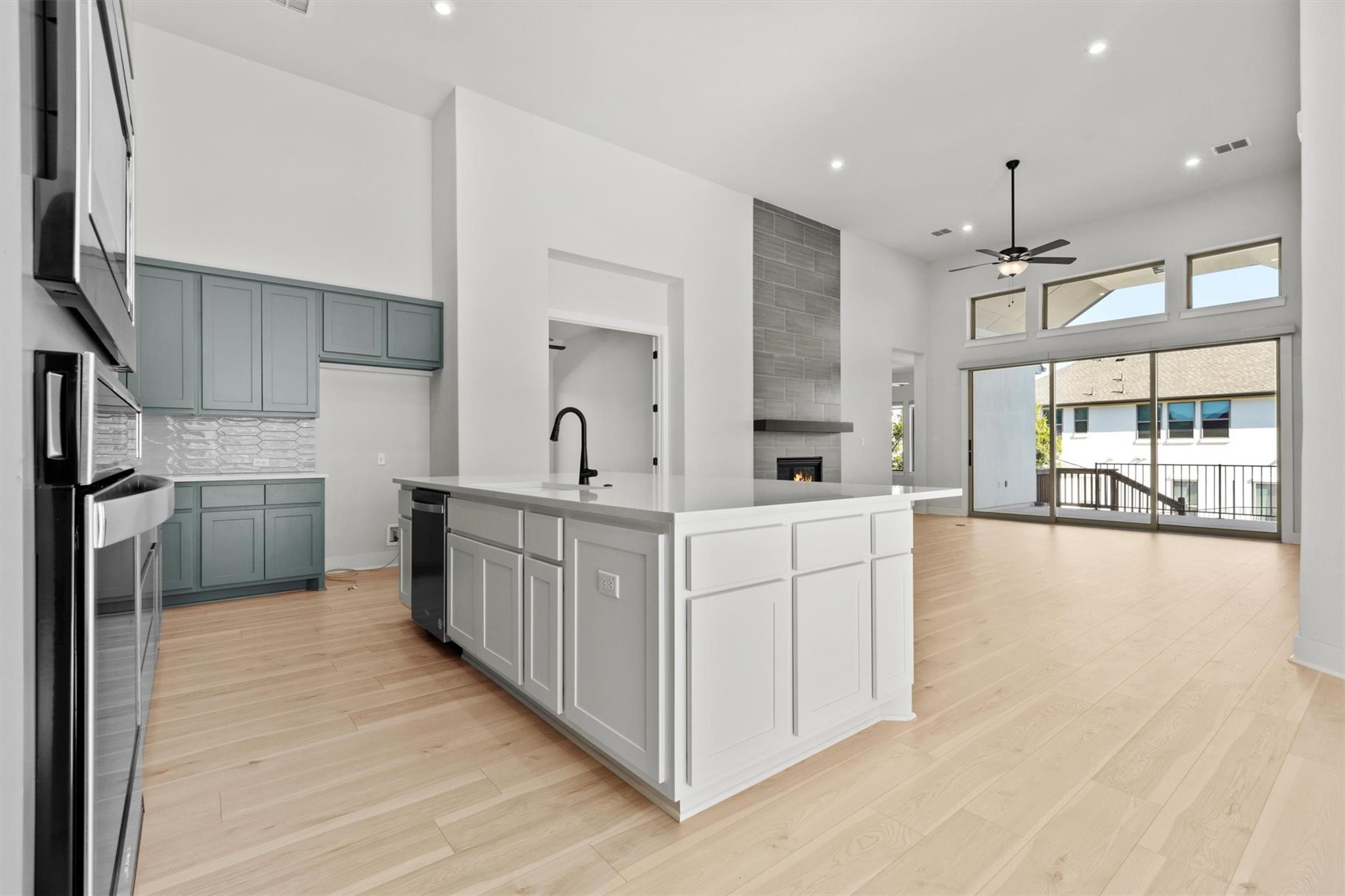 19520 Diversion Cir, Lago Vista, TX 78645