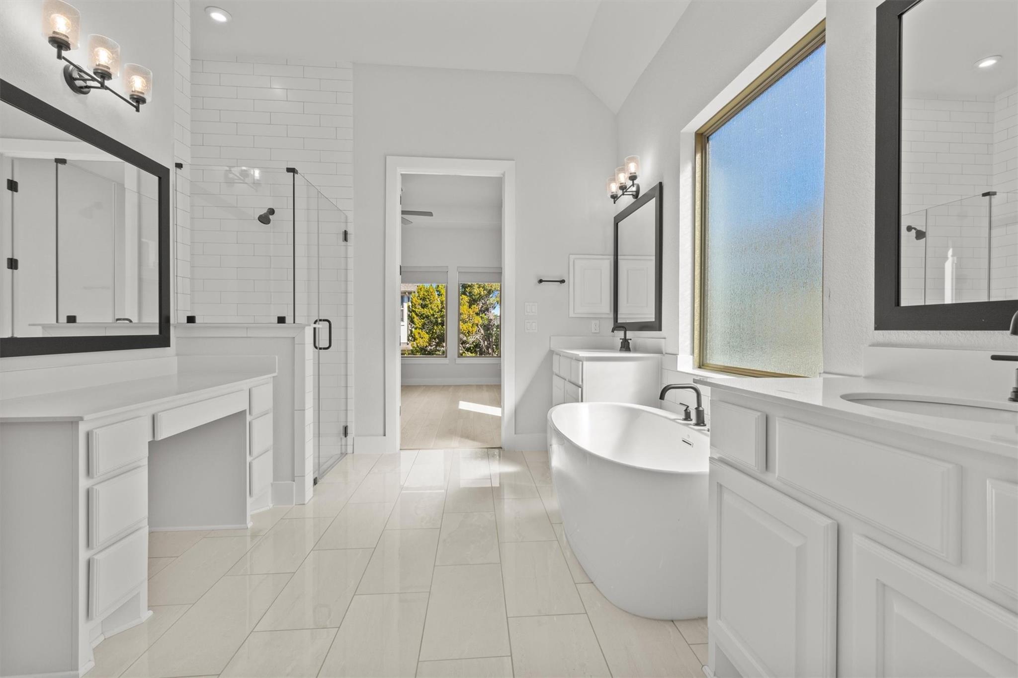 19520 Diversion Cir, Lago Vista, TX 78645