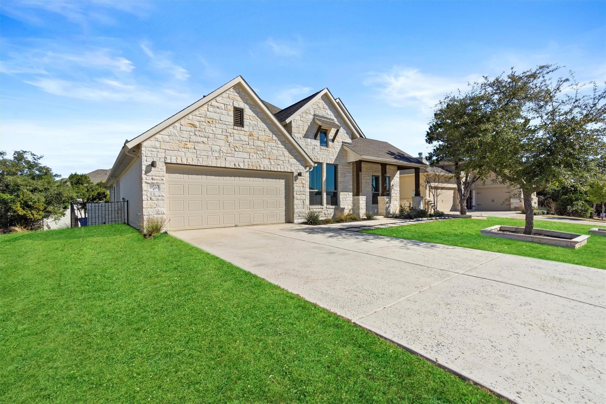 19520 Diversion Cir, Lago Vista, TX 78645