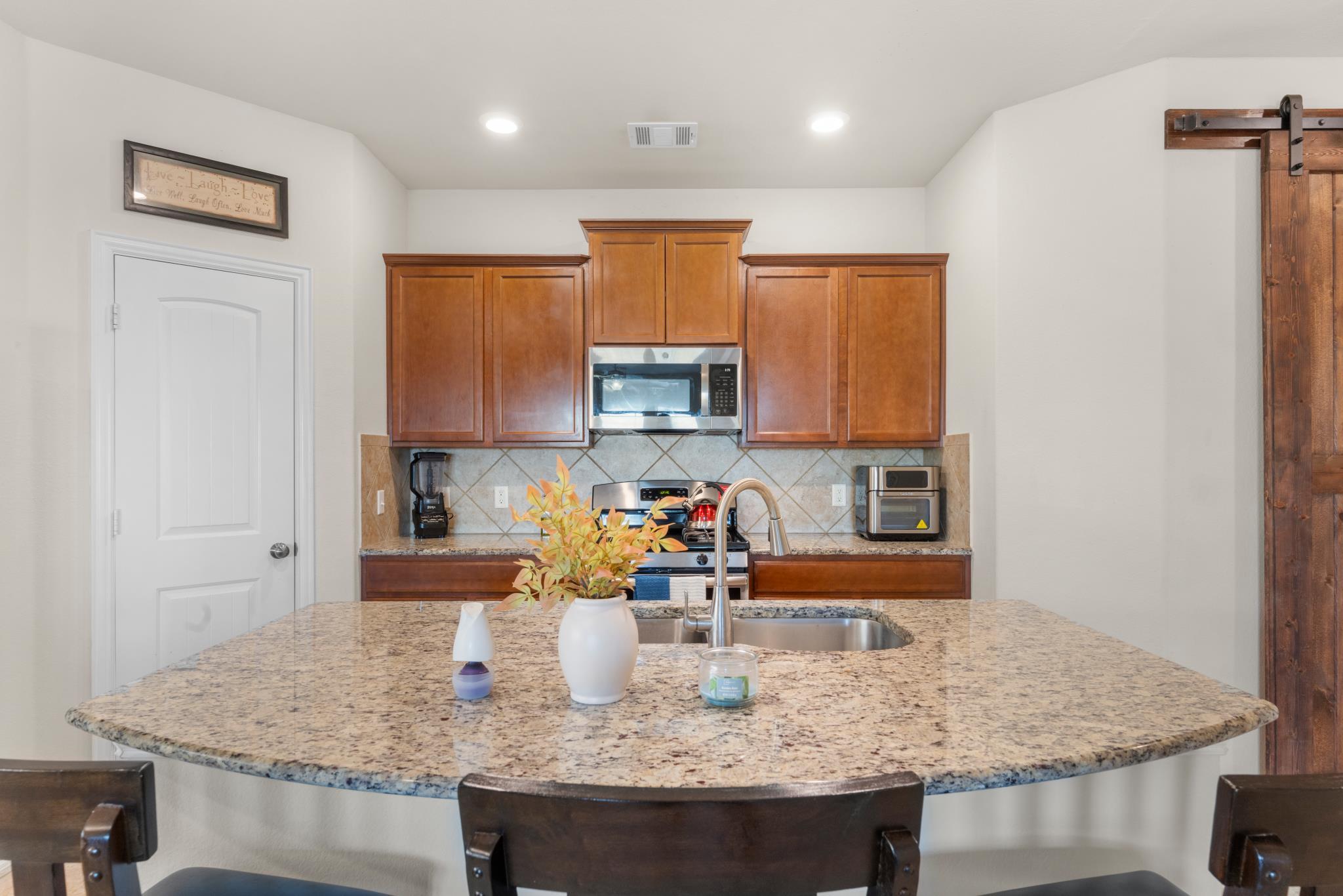 209 Shale Cir, Buda, TX 78610