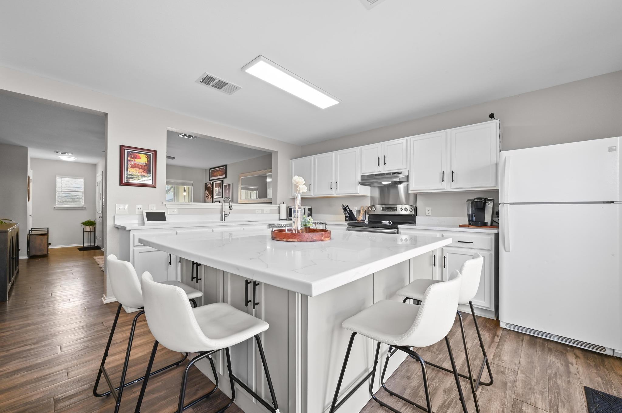 13404 Coomes Dr, Del Valle, TX 78617