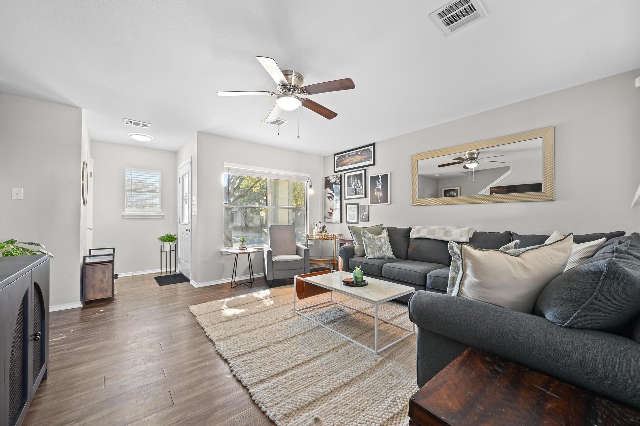 13404 Coomes Dr, Del Valle, TX 78617