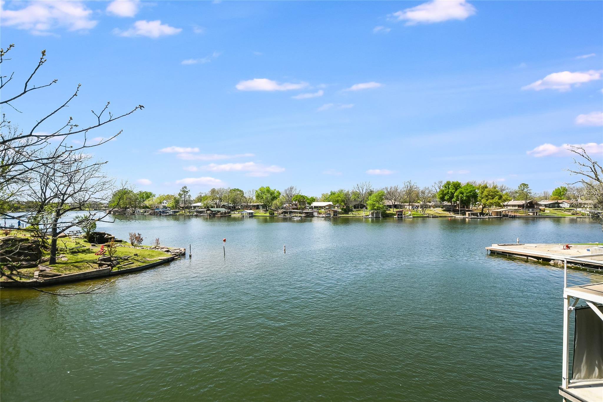 1332 S Lakeside Dr, Kingsland, TX 78611