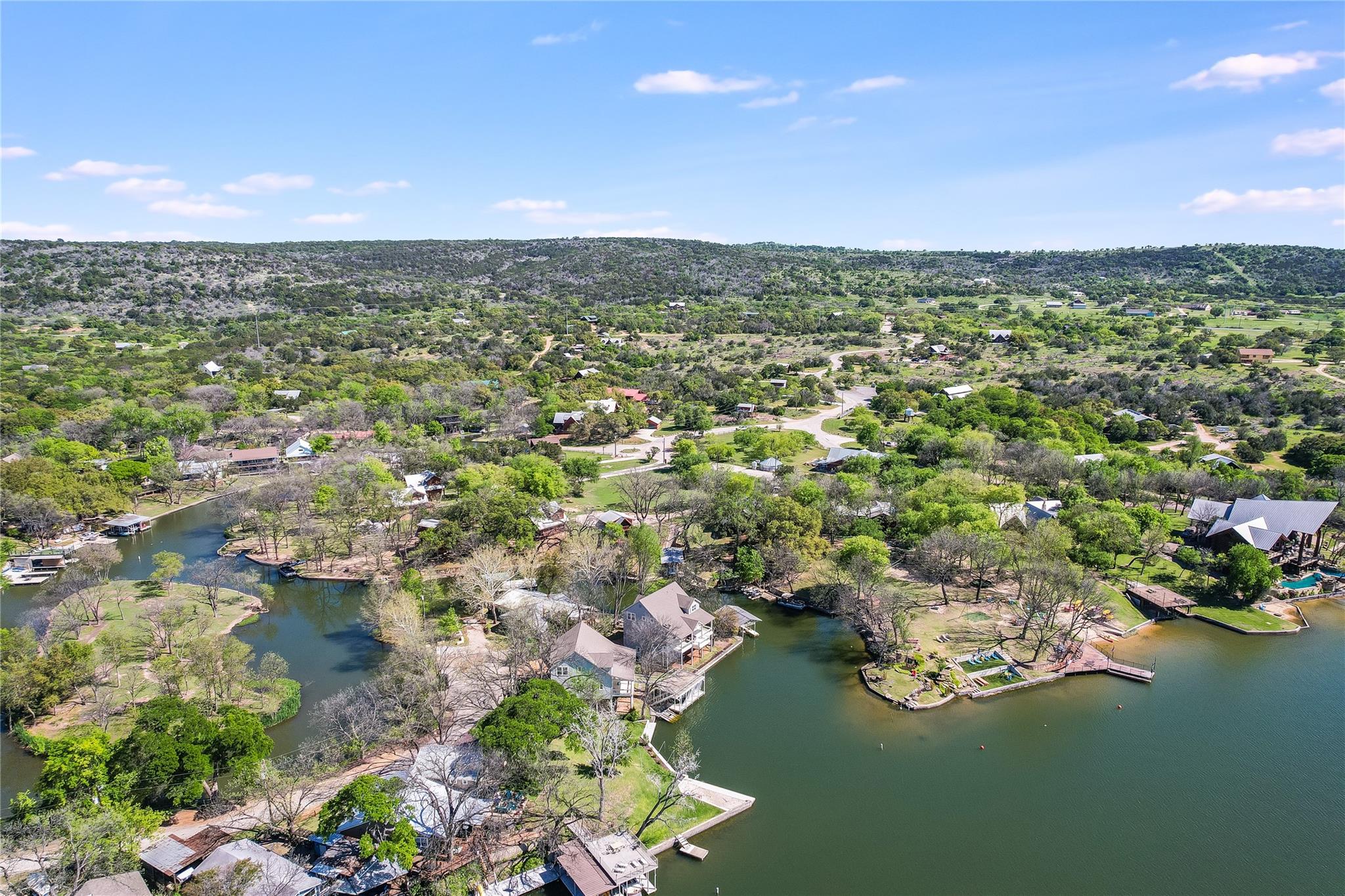 1332 S Lakeside Dr, Kingsland, TX 78611
