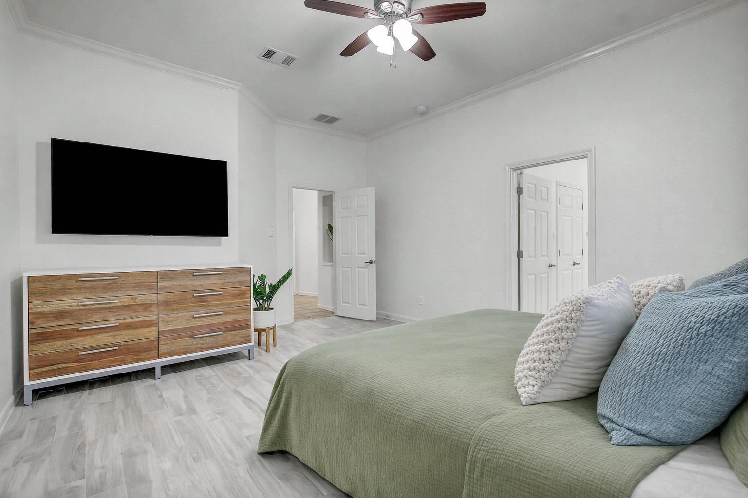 7334 W Magic Mountain Ln, Round Rock, TX 78681