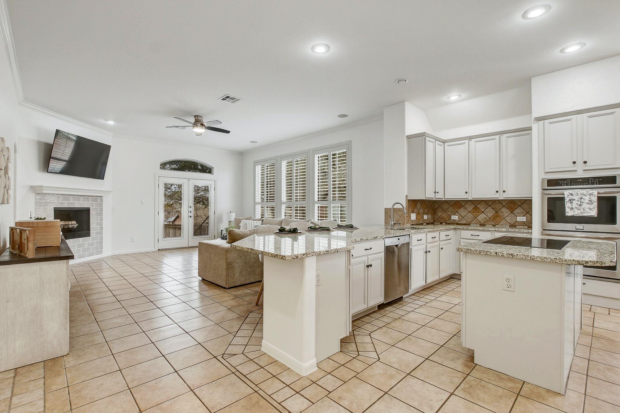 7334 W Magic Mountain Ln, Round Rock, TX 78681