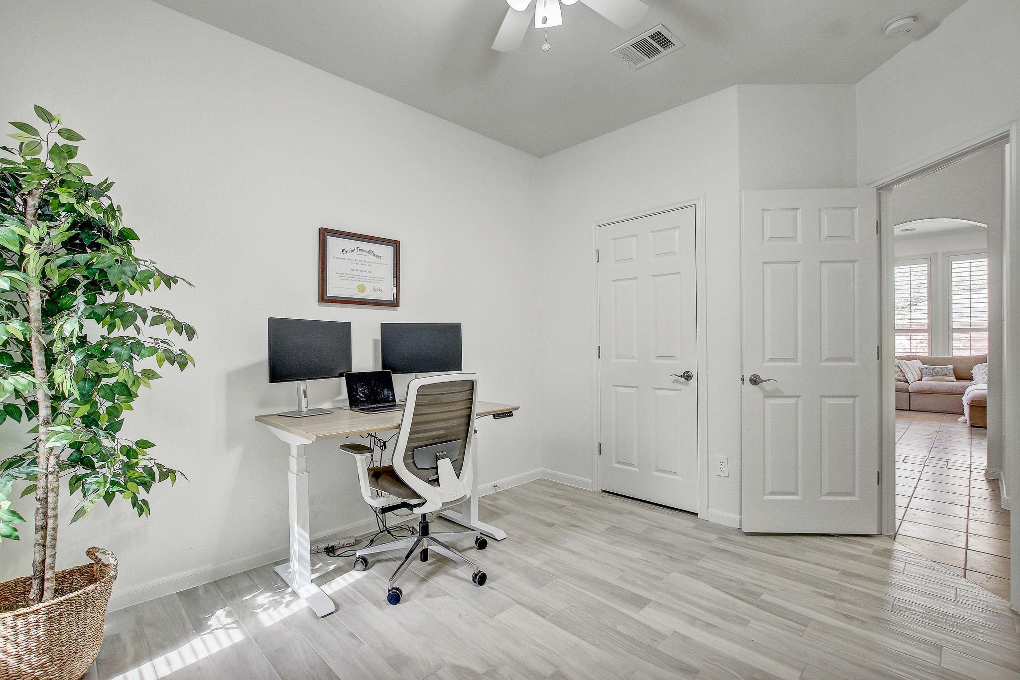 7334 W Magic Mountain Ln, Round Rock, TX 78681