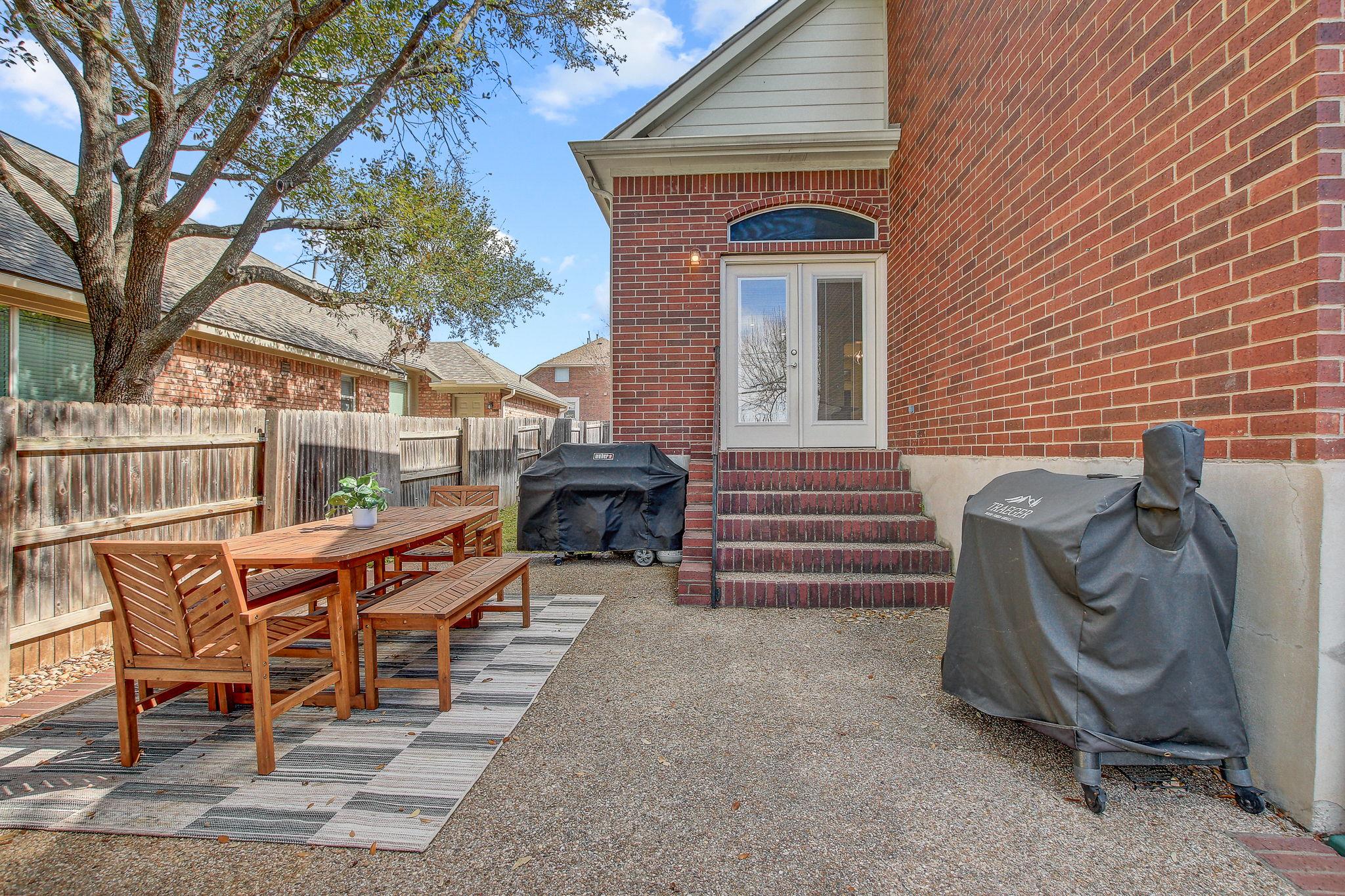 7334 W Magic Mountain Ln, Round Rock, TX 78681