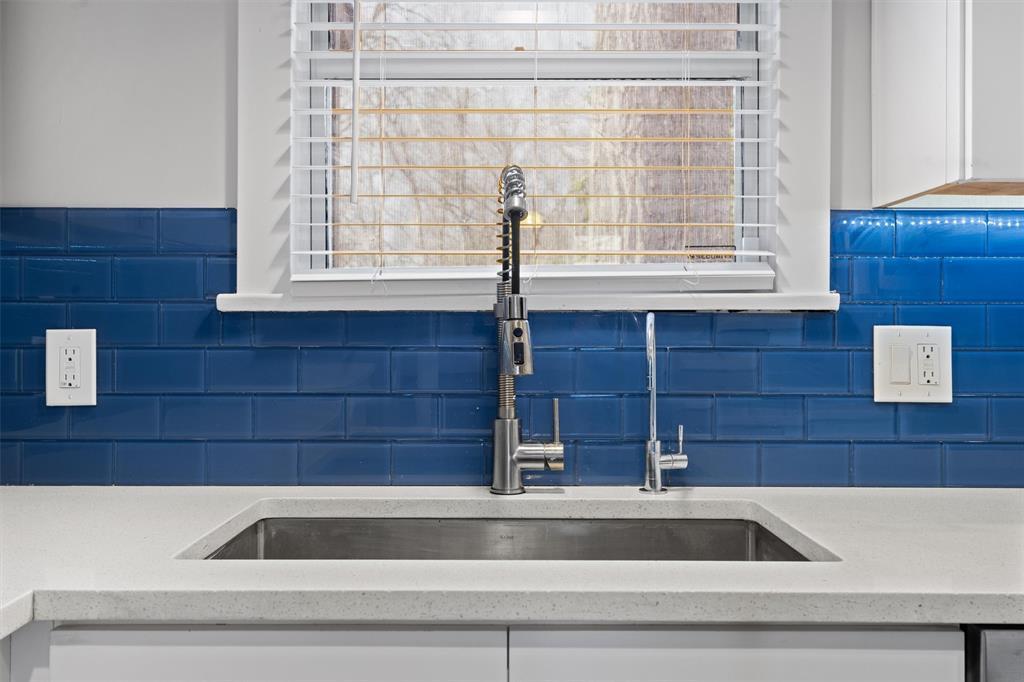 9504 N Creek Dr, Austin, TX 78753