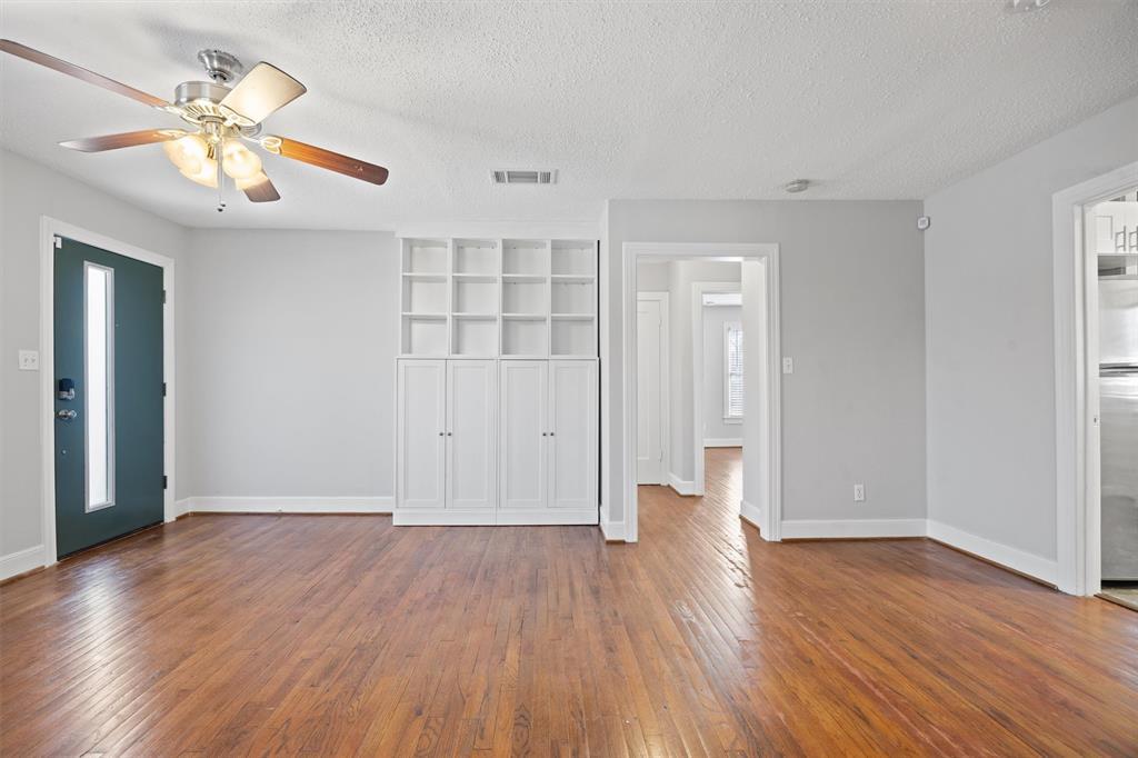 9504 N Creek Dr, Austin, TX 78753