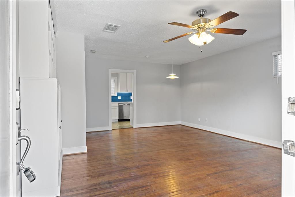 9504 N Creek Dr, Austin, TX 78753