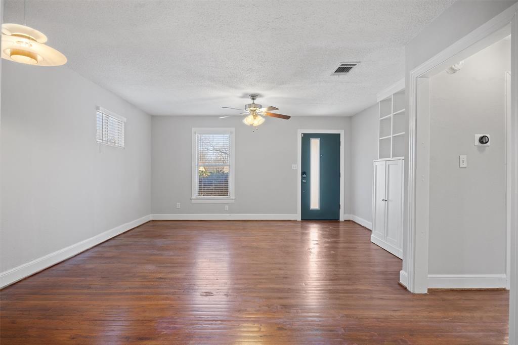 9504 N Creek Dr, Austin, TX 78753