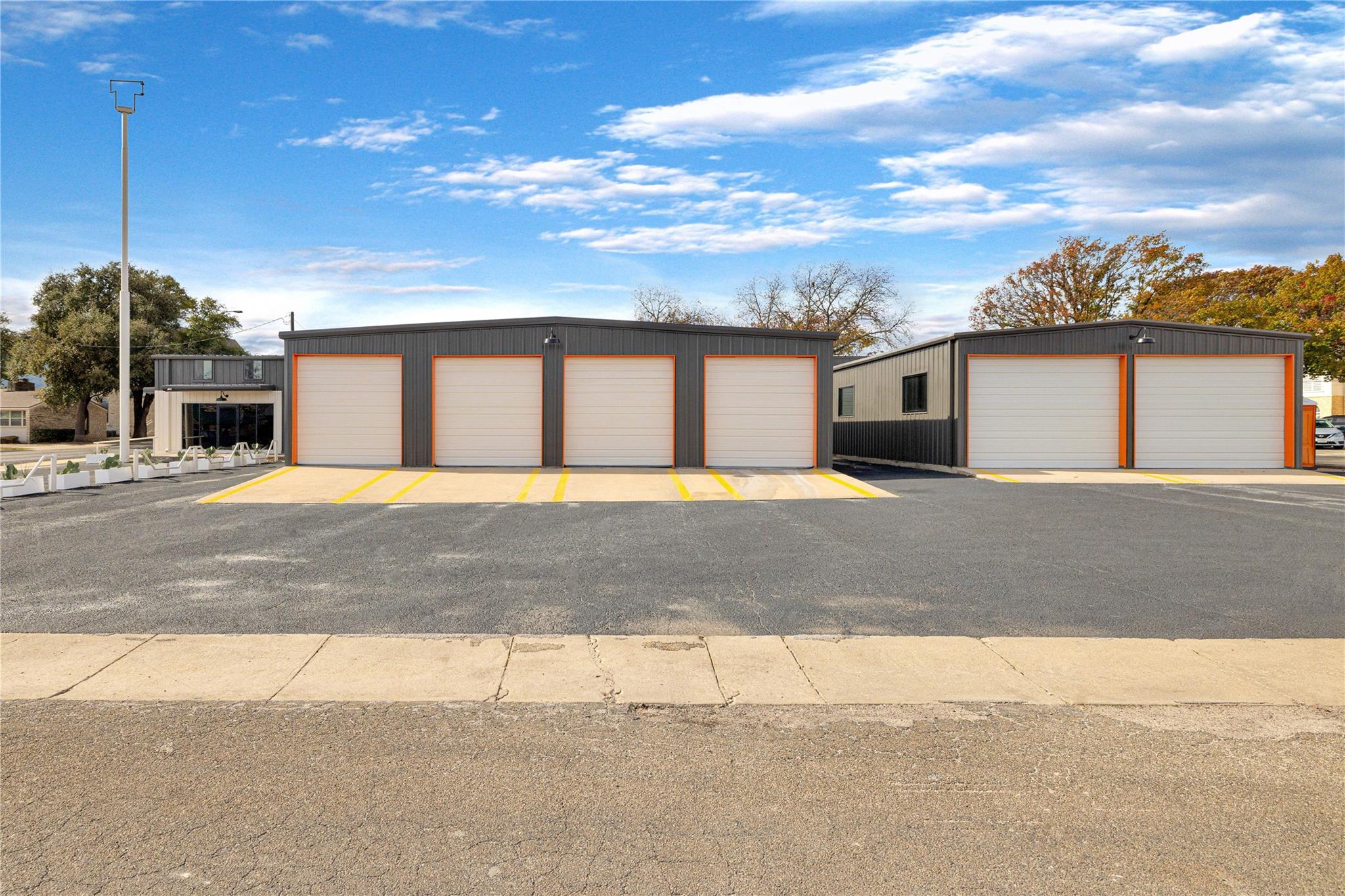 408 S Main St, Lampasas, TX 76550