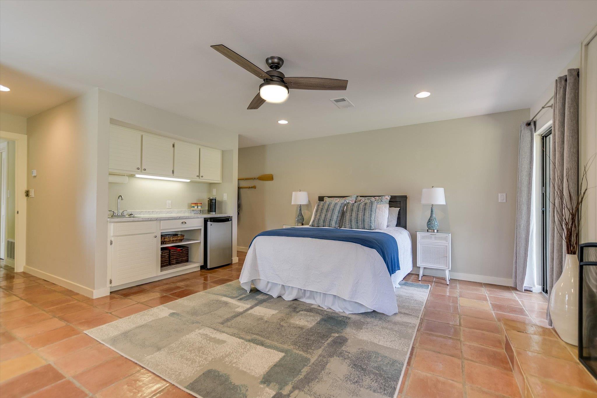 402 Lost Echo # 8, Horseshoe Bay, TX 78657