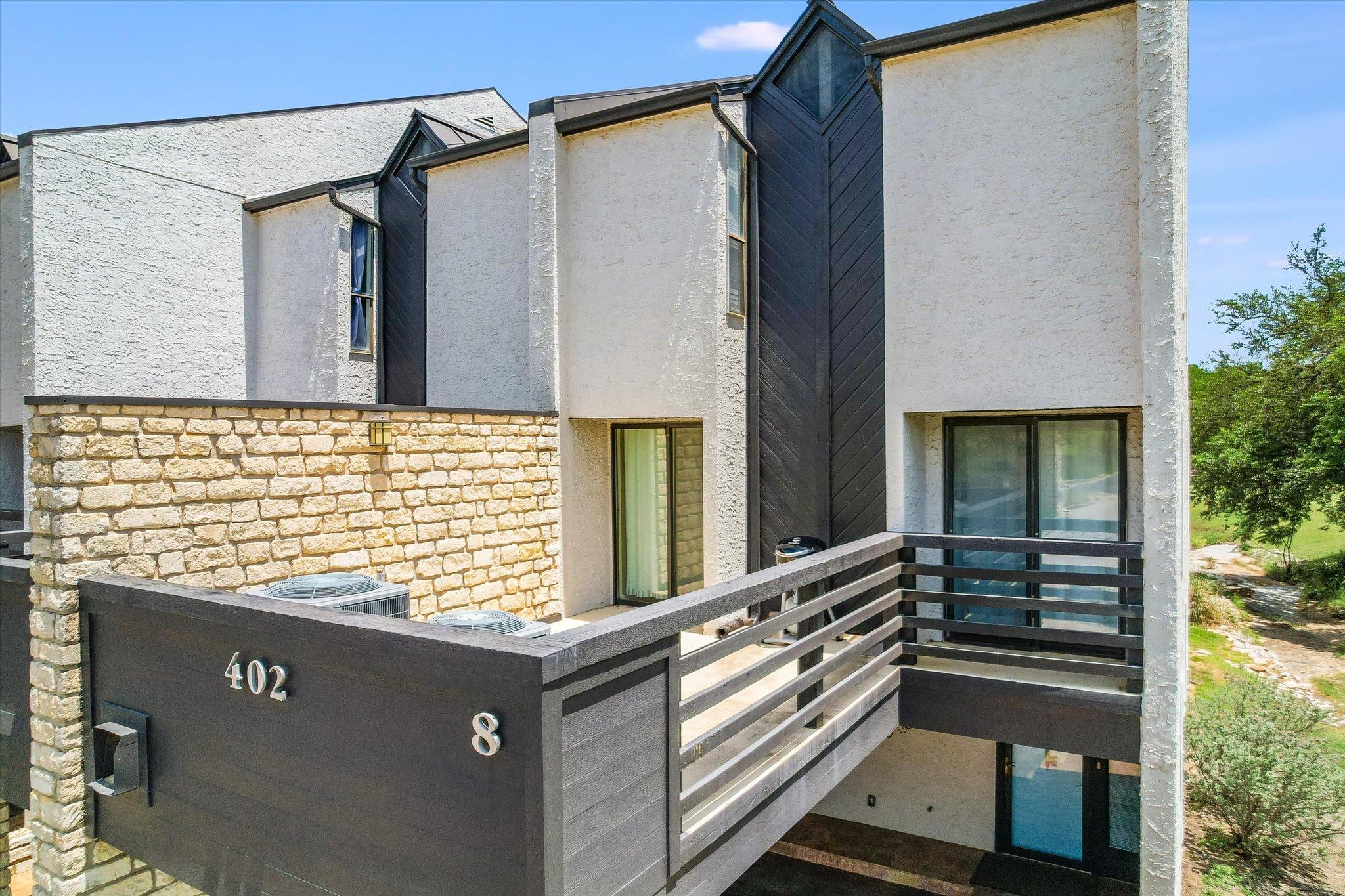 402 Lost Echo # 8, Horseshoe Bay, TX 78657