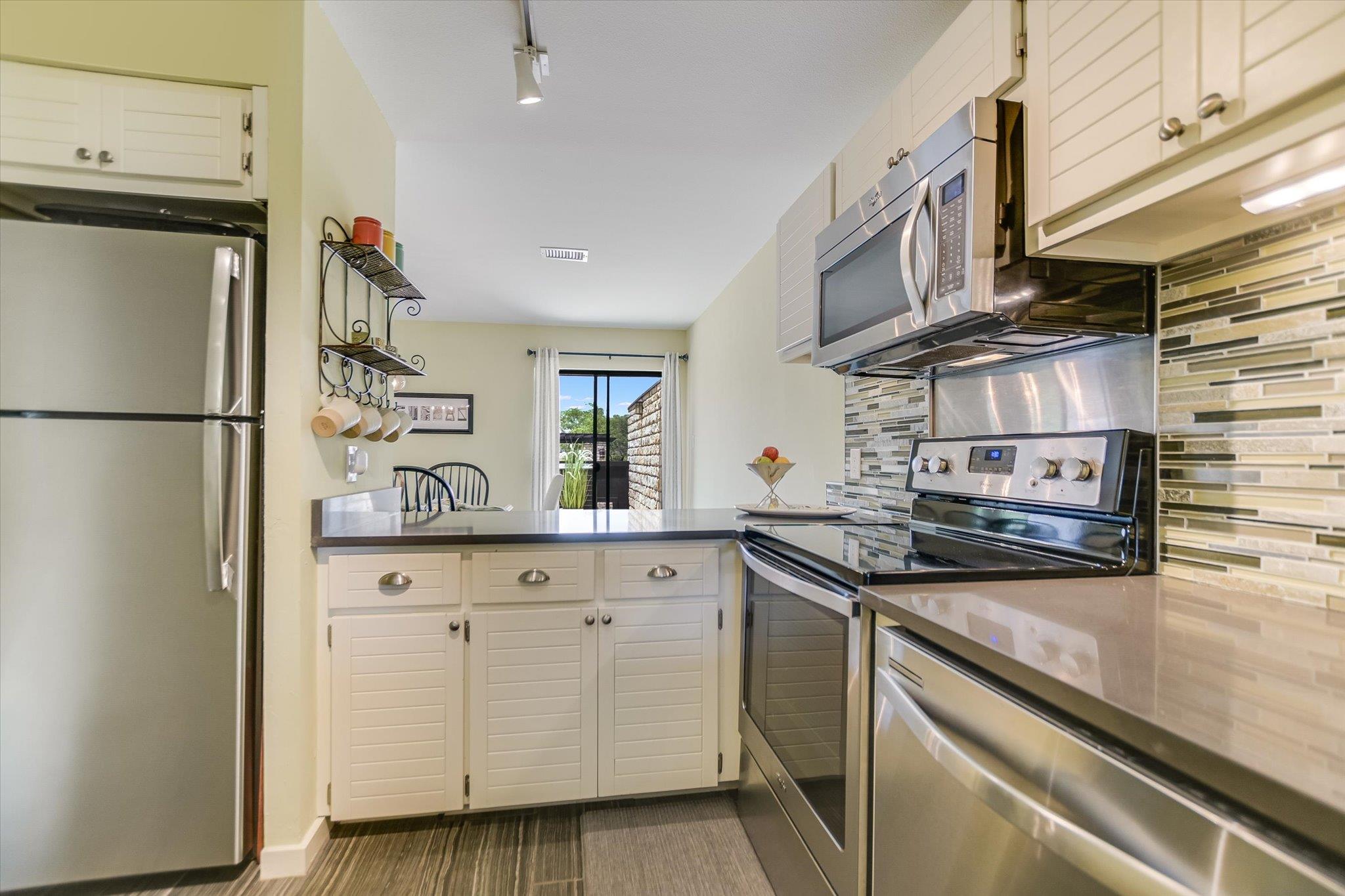 402 Lost Echo # 8, Horseshoe Bay, TX 78657