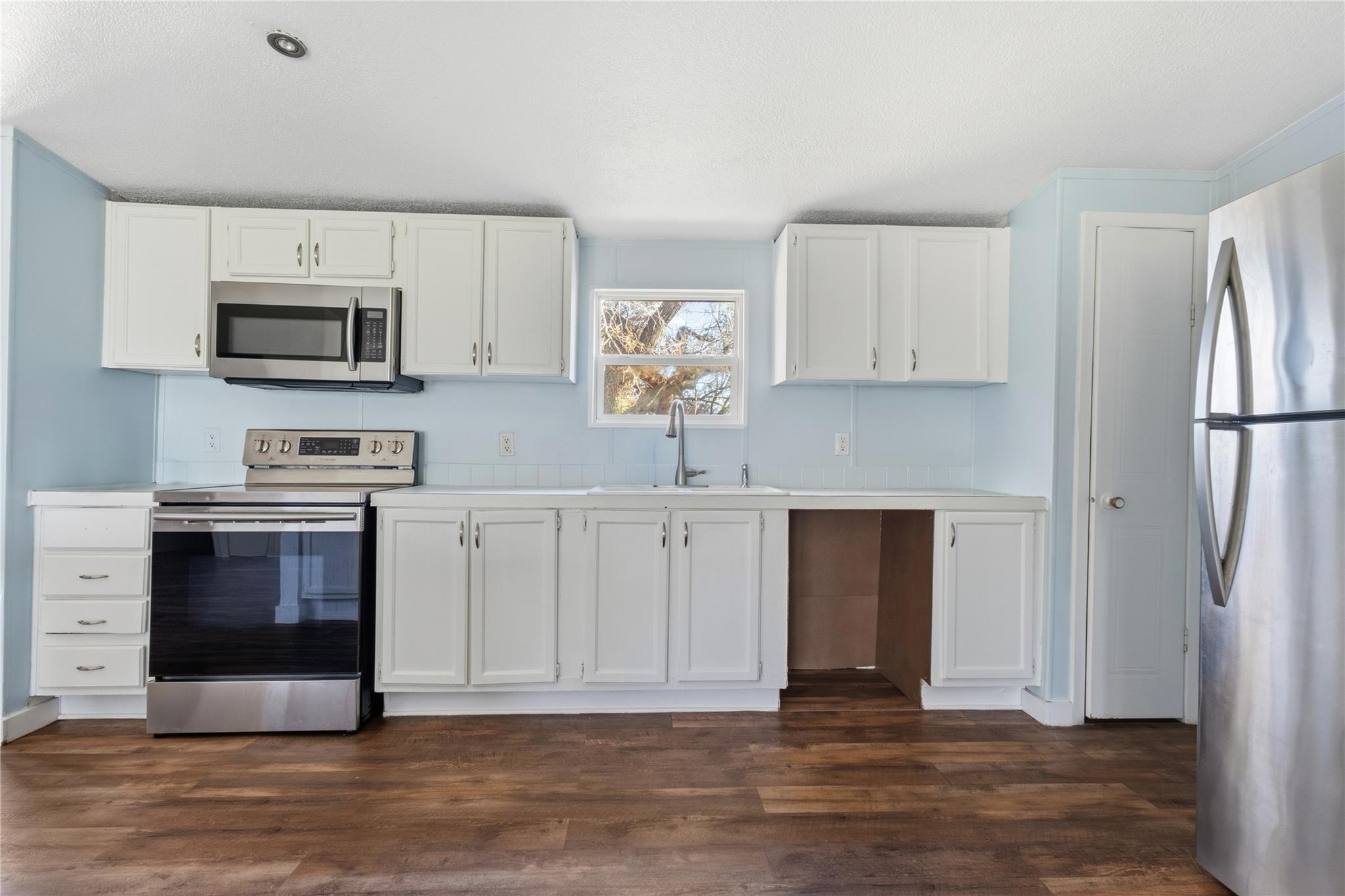 1029 Old Mcdade Rd # C, Elgin, TX 78621