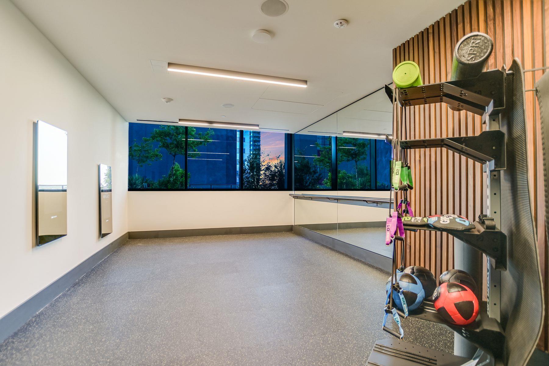 84 East Ave # 3909, Austin, TX 78701