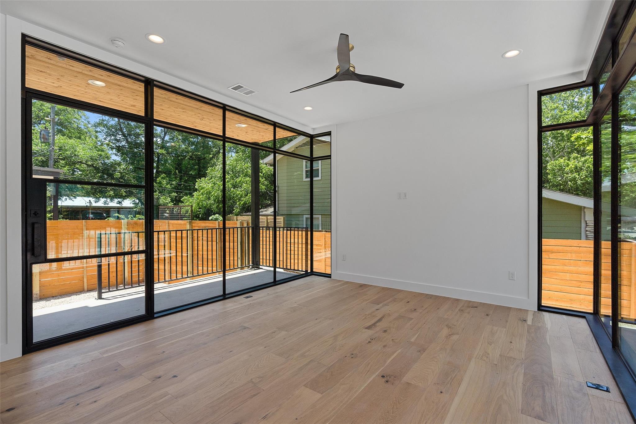 909 Payne Ave # 1, Austin, TX 78757