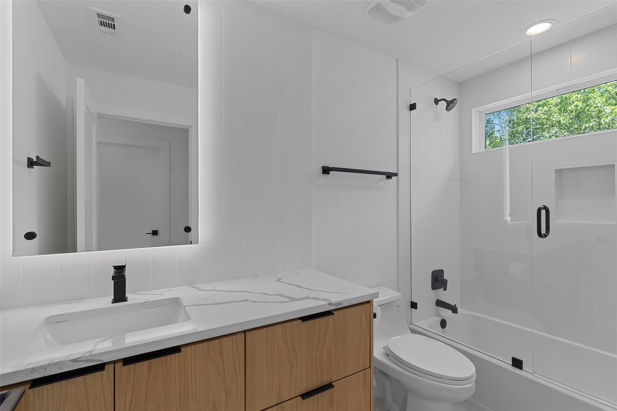 909 Payne Ave # 1, Austin, TX 78757