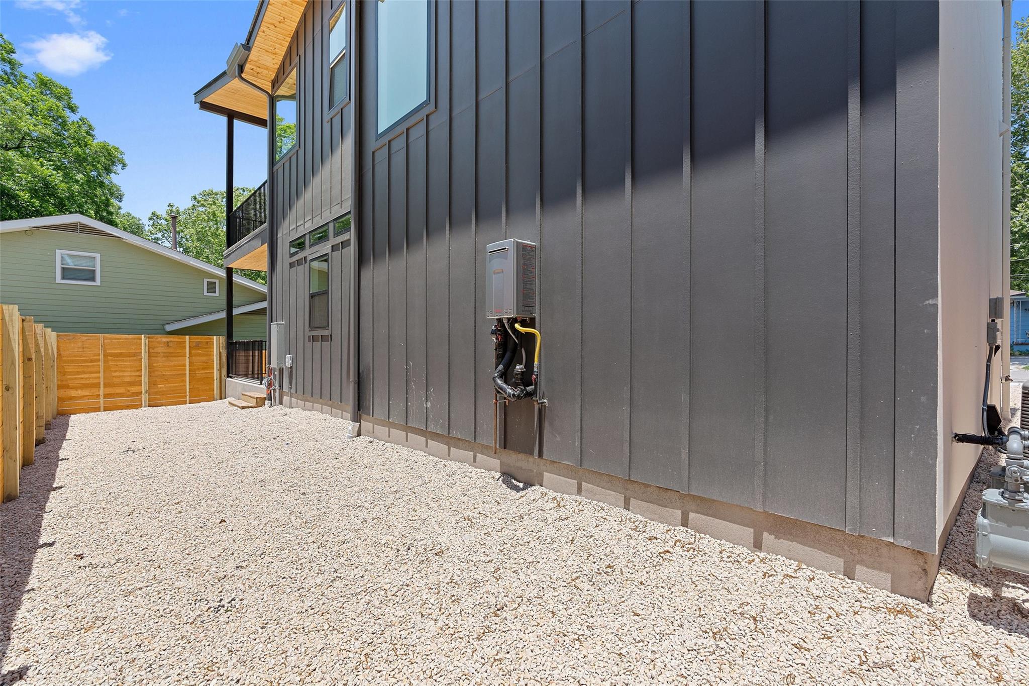 909 Payne Ave # 1, Austin, TX 78757