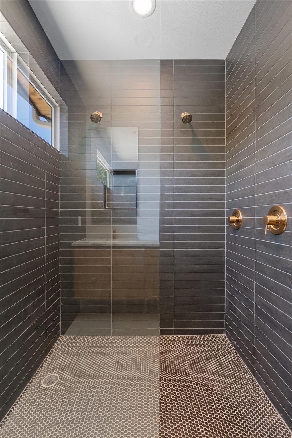 909 Payne Ave # 1, Austin, TX 78757