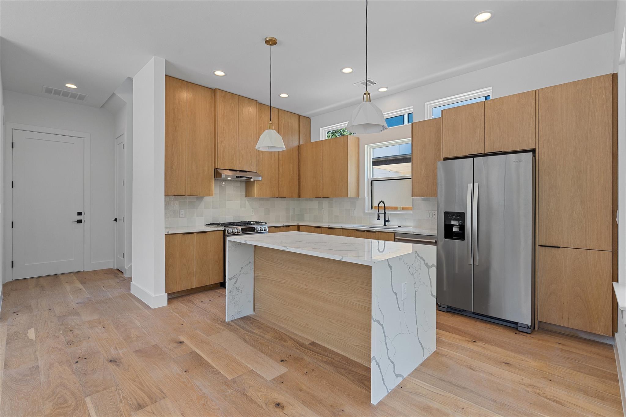 909 Payne Ave # 1, Austin, TX 78757