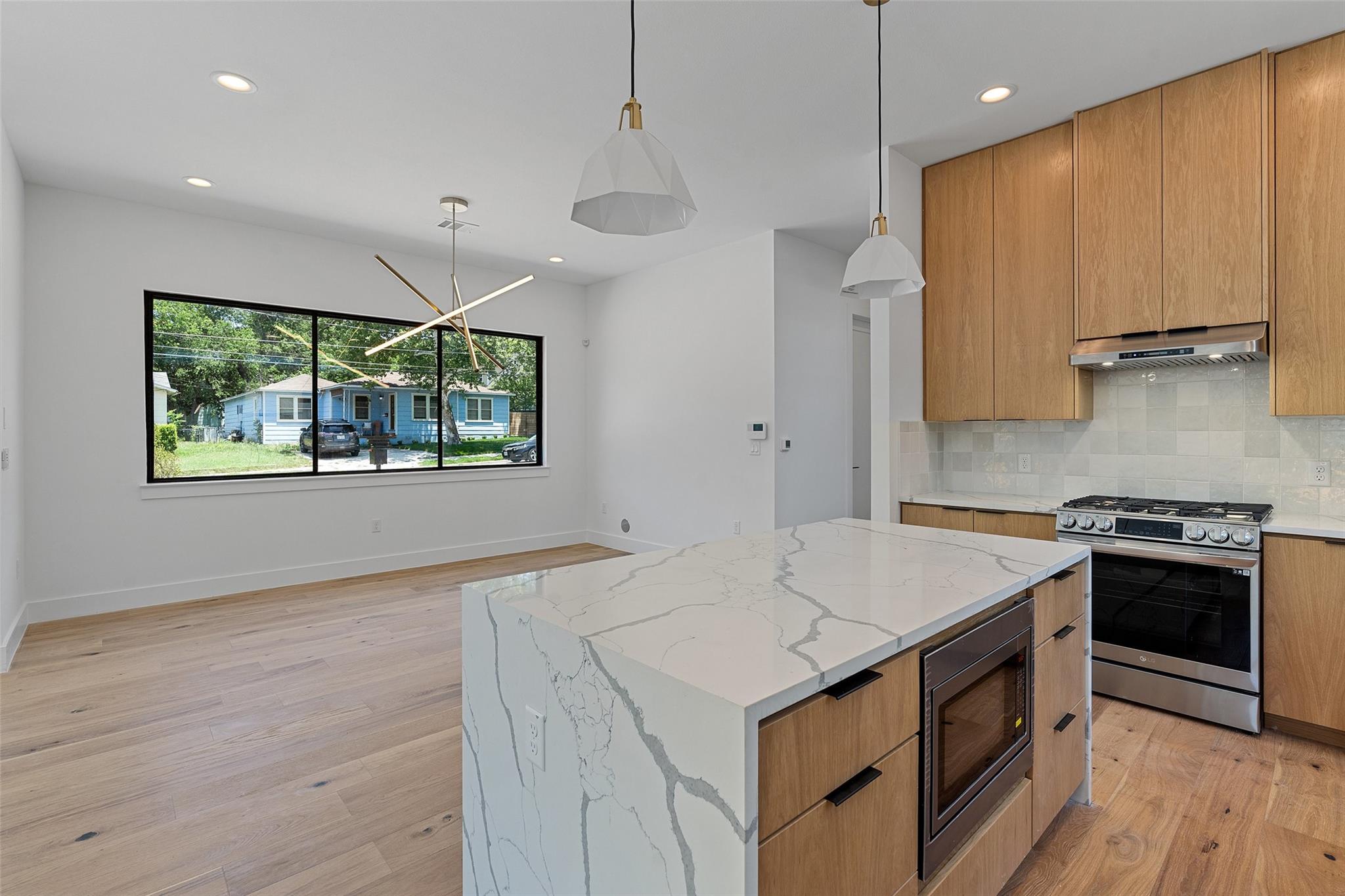 909 Payne Ave # 1, Austin, TX 78757