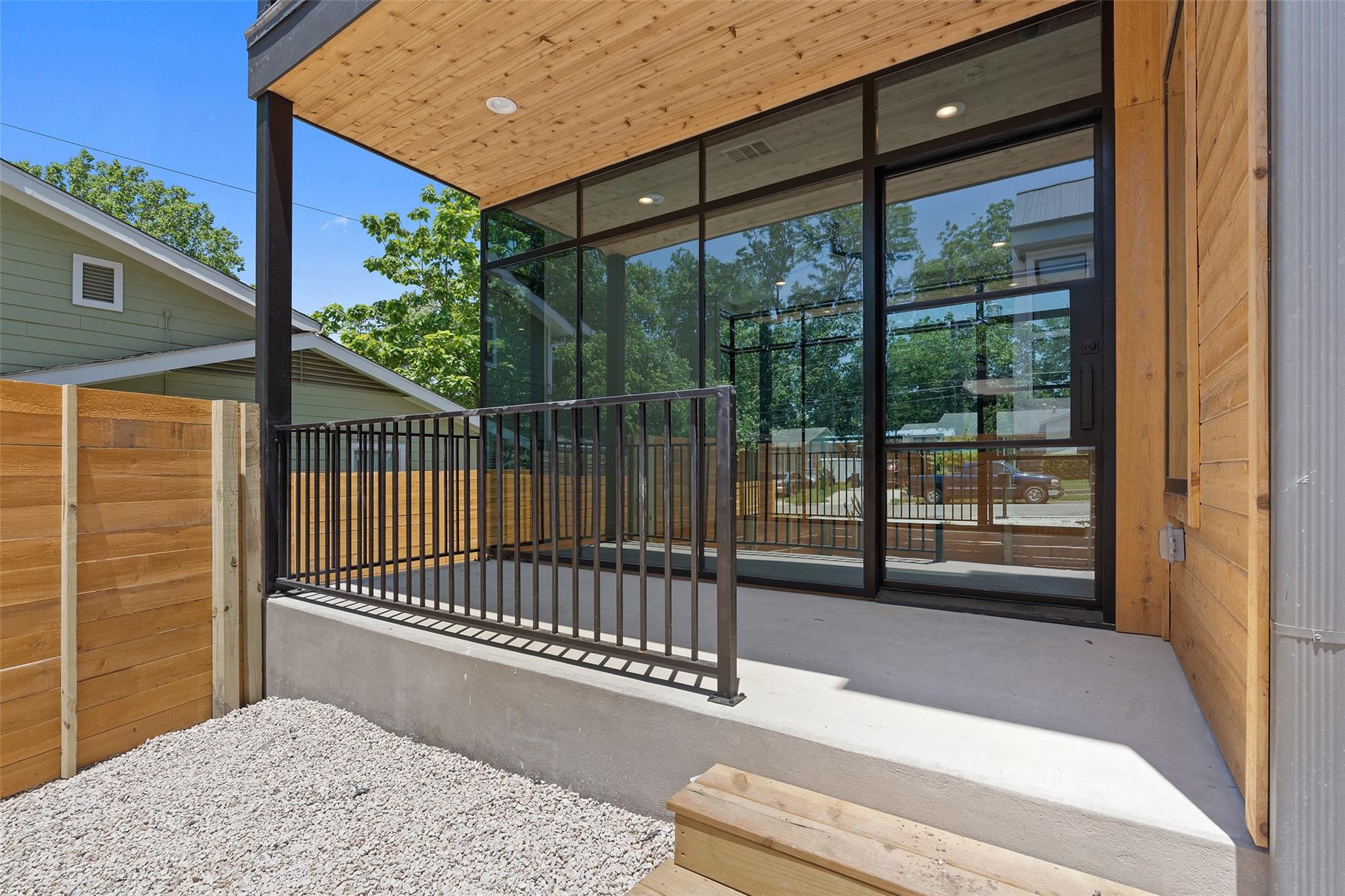 909 Payne Ave # 1, Austin, TX 78757