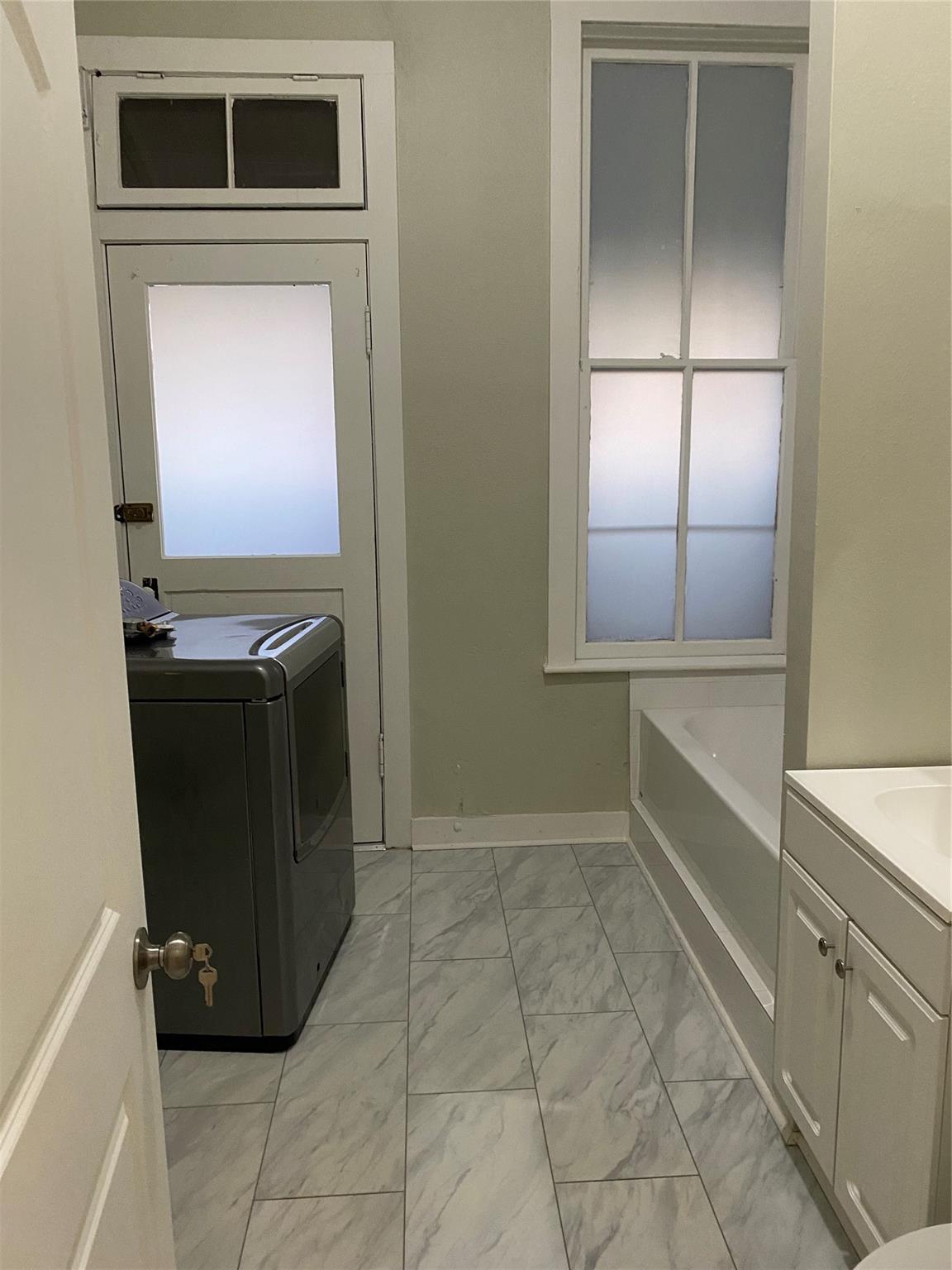 1006 Main St # B, Bastrop, TX 78602